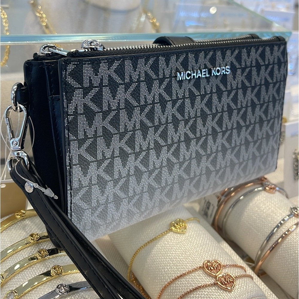 MICHAEL KORS
Jet Set Large Logo Signature Double-Zip Wristlet-Wallet-Phone Case
